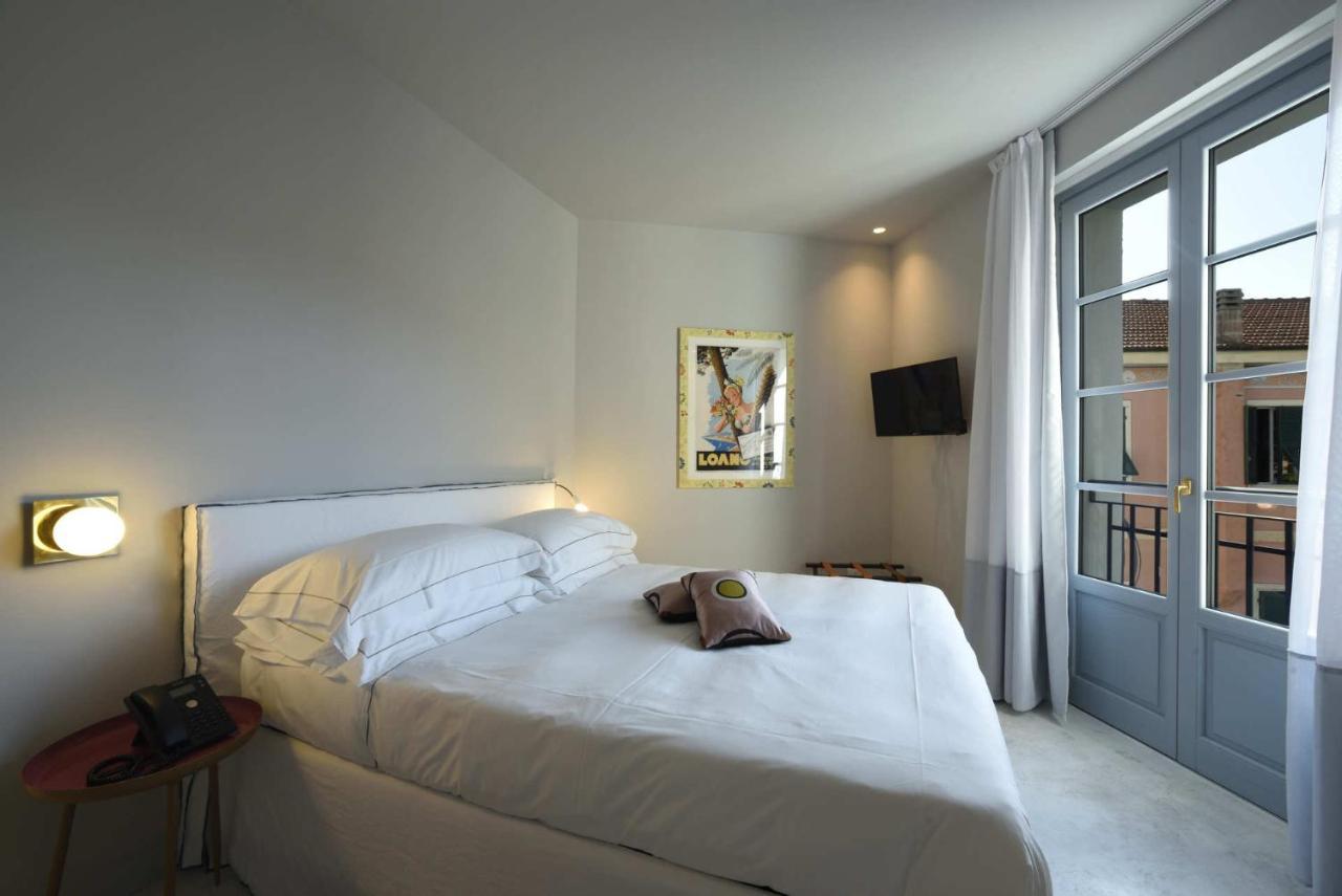 Boutique Hotel De La Ville Laigueglia Exterior photo